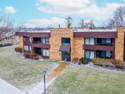  N Sterling Ave Unit 2