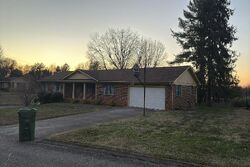 Devon Cir