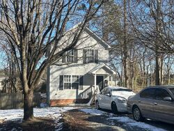  N Woodcrest St