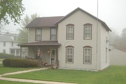  W Main St