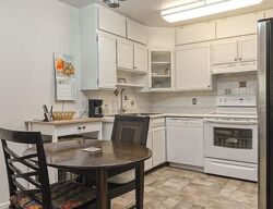  E Center Ave Apt 1b