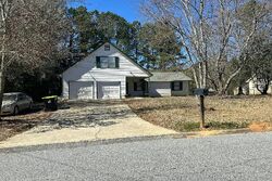 Pond Ridge Dr