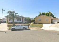  W 209th St