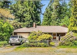  N 166th St