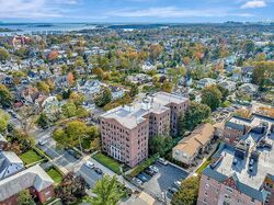  Centre Ave Apt 3