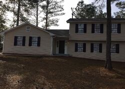 Rivercrest Dr