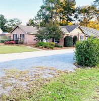  Lakeview Cir