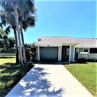  Se Colchester Cir