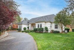  Lexington Cir