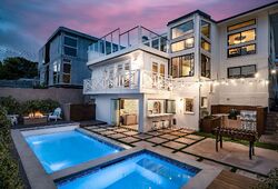  S Poinsettia Ave
