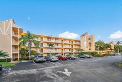  Huntington Ln Apt 402