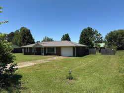  Darlene Dr