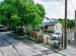  E M Franklin Ave