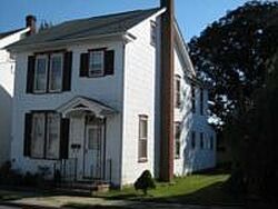  N College St