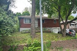 N Newton Ave