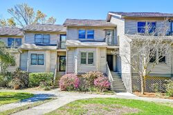  River Breeze Dr