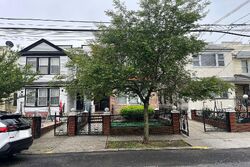  123rd St