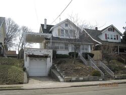  E 29th St