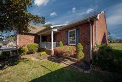  Oak Leaf Dr