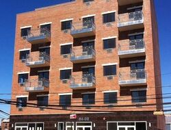 Woodside Ave