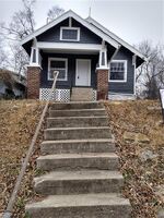  Walrond Ave