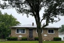  E Glenn Dr