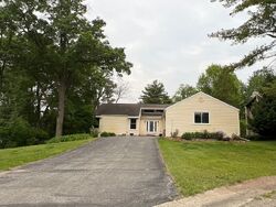 Spruce Ct