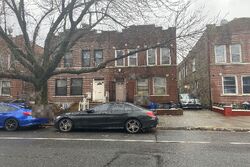  E 98th St