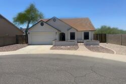  N 47th Ln