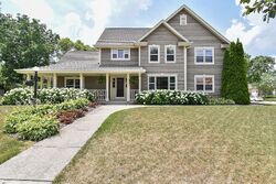  S 122nd St