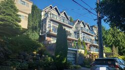  26th Ave E