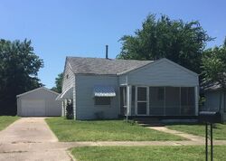 N Quapaw Ave