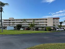  62nd Ter N Apt 418