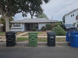  Swinton Ave