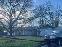  Sw Evergreen St