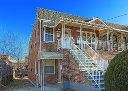 E 104th St