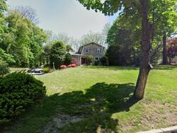  Meadowood Ln