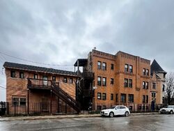  S King Dr Apt 4