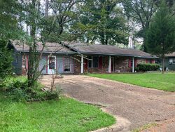  Wood Glen Dr