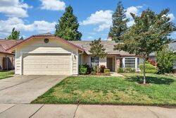  Deerfield Cir