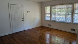  N 37th St