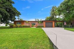 River Forest Dr