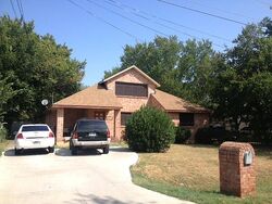 Lockport Ln