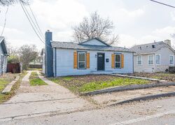  W Woodlawn Ave