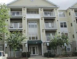 Farnsworth Ln Apt 204