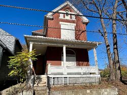  E Mound St