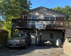 Lakeview Dr