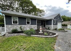 Center Moriches