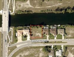  Diplomat Pkwy W