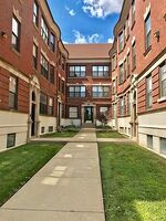  S King Dr Apt 2c